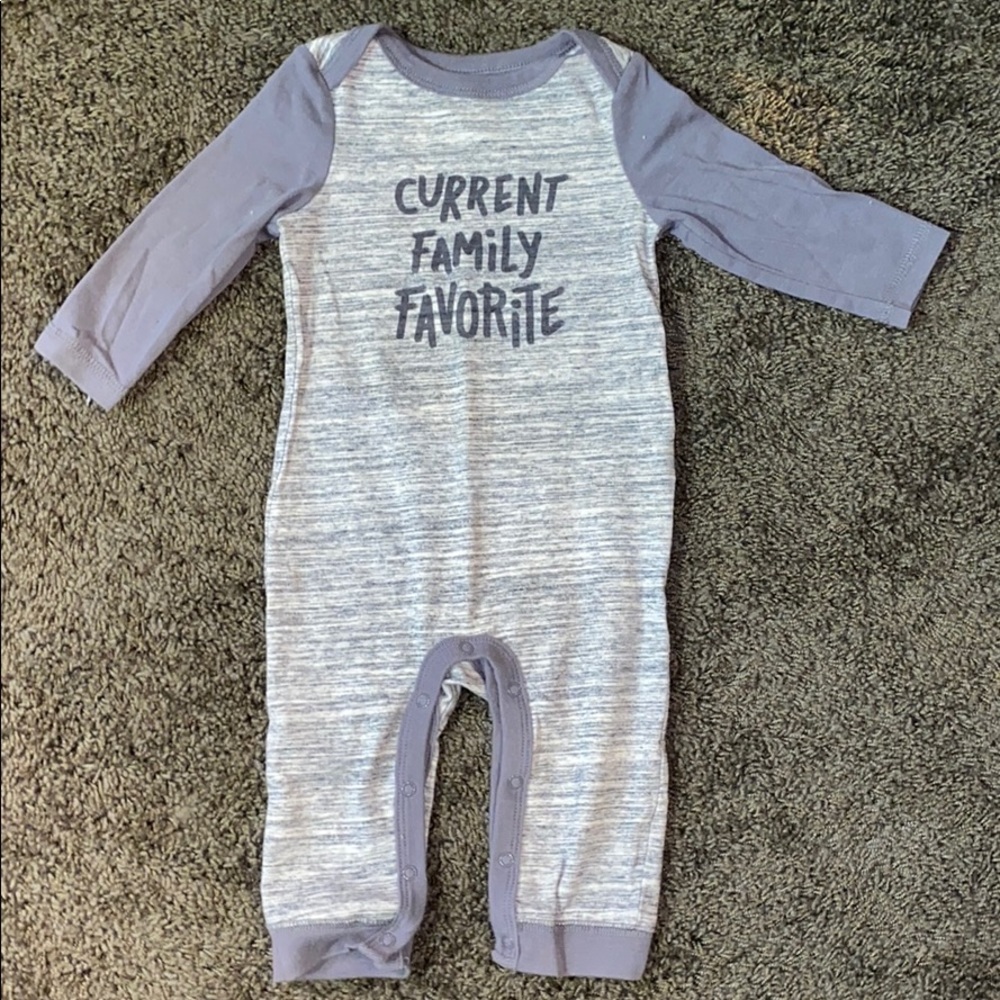 Current family fav outfit 3-6m